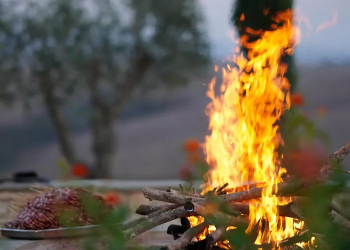 Etru - Volterra, Tuscany *